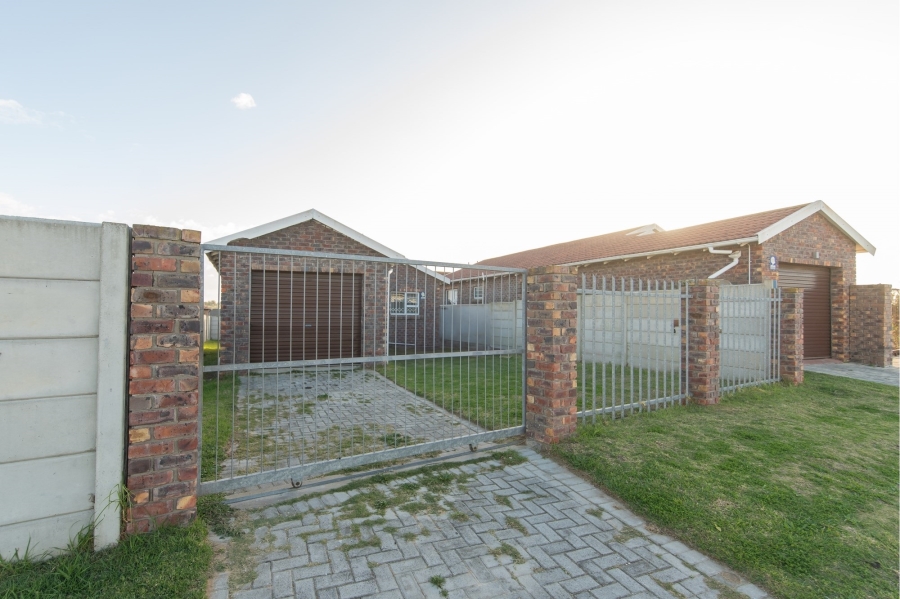 2 Bedroom Property for Sale in Parsonsvlei Eastern Cape
